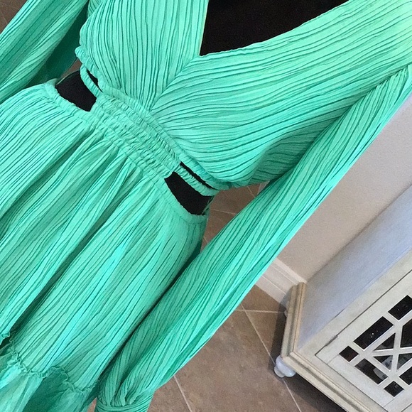 Jonathan Simkhai London cutout dress, color is kiwi, size medium - Picture 5 of 8